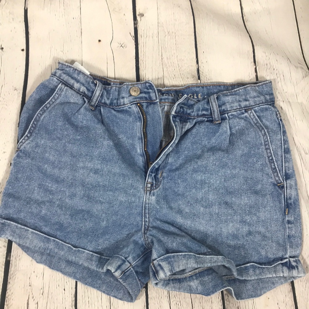 American Eagle Mom Short Size 4